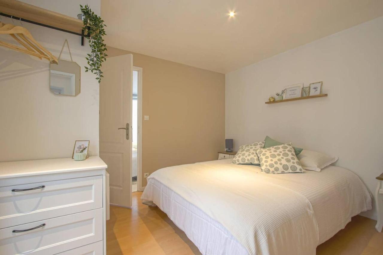 Freedom Grand Triplex Lumineux Decoration Contemporaine - Plein Centre Historique Bayeux - Parking Gratuit A Proximite Proche Commerces Restaurants - Plages Du Debarquement 외부 사진